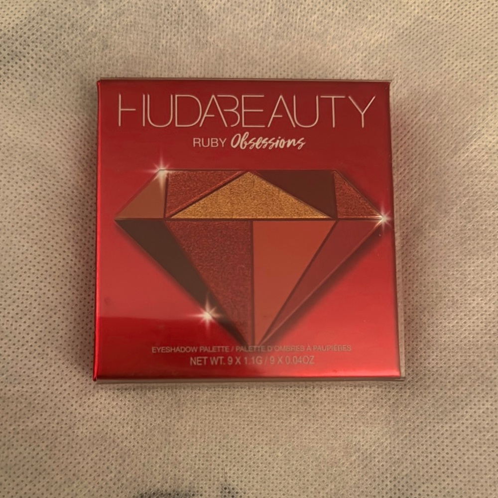 HUDA BEAUTY Ruby Obsessions Palette with Red and Gold Hues